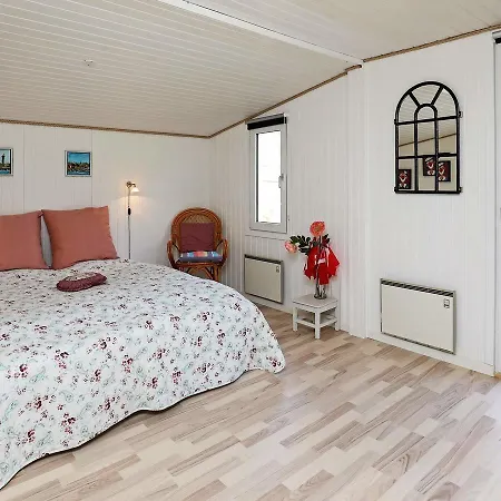 Tatil Evi Holiday Iv *